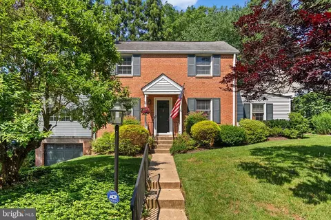129 Lynnmoor Dr, Silver Spring, MD 20901