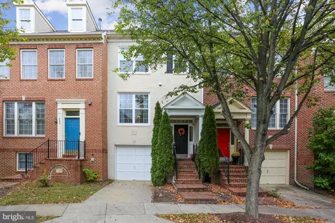 721 Rolling Fields Way, Rockville, MD 20850