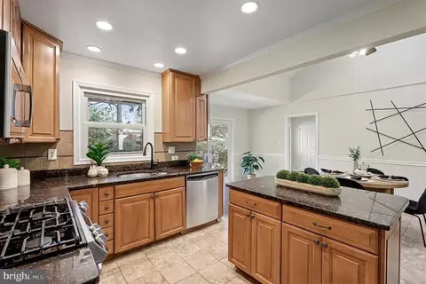 Kitchen - 13805 Rippling Brook Dr, Silver Spring, MD 20906 photo 2 of 3