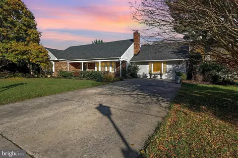 13805 Rippling Brook Dr, Silver Spring, MD 20906