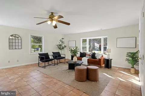 Living - 13805 Rippling Brook Dr, Silver Spring, MD 20906 photo 3 of 4