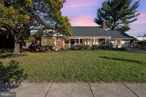 Exterior - 13805 Rippling Brook Dr, Silver Spring, MD 20906 photo 7 of 7