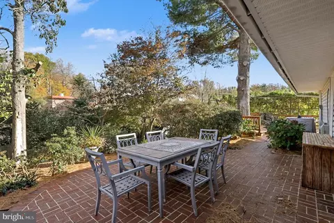 Exterior - 13805 Rippling Brook Dr, Silver Spring, MD 20906 photo 2 of 7