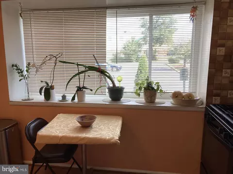 2310 Sun Valley Cir #1-D, Silver Spring, MD 20906 photo 5