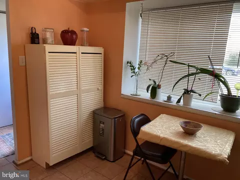 2310 Sun Valley Cir #1-D, Silver Spring, MD 20906 photo 4