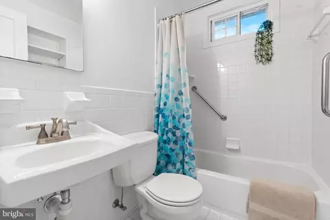 Bath - 1810 Cody Dr, Silver Spring, MD 20902 photo 2 of 3