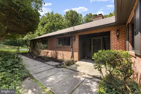 11800 Stoney Creek Rd, Potomac, MD 20854