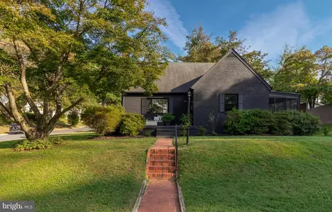 2804 Byron Ct, Silver Spring, MD 20902