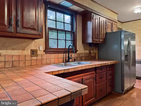 Kitchen - 17415 Astoria Ln, Silver Spring, MD 20905 photo 5 of 5