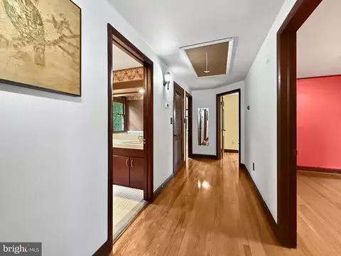 Entry Way - 17415 Astoria Ln, Silver Spring, MD 20905 photo 6 of 10