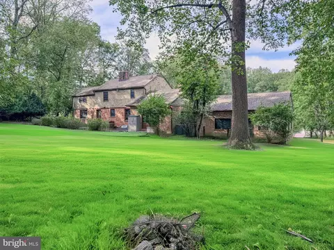 Exterior - 17415 Astoria Ln, Silver Spring, MD 20905 photo 6 of 12