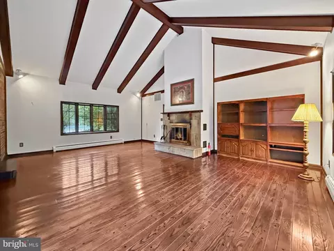 Living - 17415 Astoria Ln, Silver Spring, MD 20905 photo 7 of 11