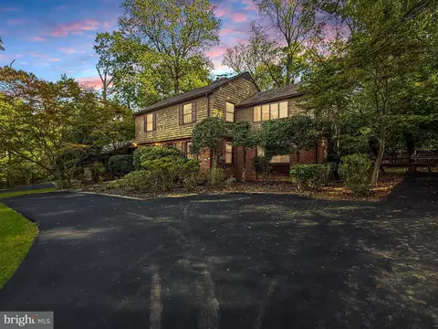 Exterior - 17415 Astoria Ln, Silver Spring, MD 20905 photo 2 of 12