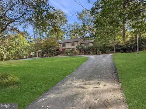 Exterior - 17415 Astoria Ln, Silver Spring, MD 20905 photo 3 of 12
