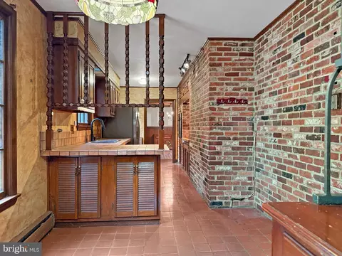 Entry Way - 17415 Astoria Ln, Silver Spring, MD 20905 photo 2 of 10