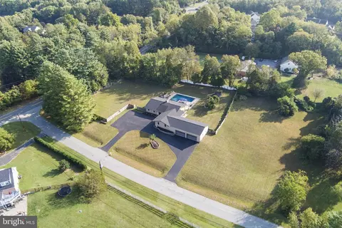 33 Goshen Ct, Gaithersburg, MD 20882