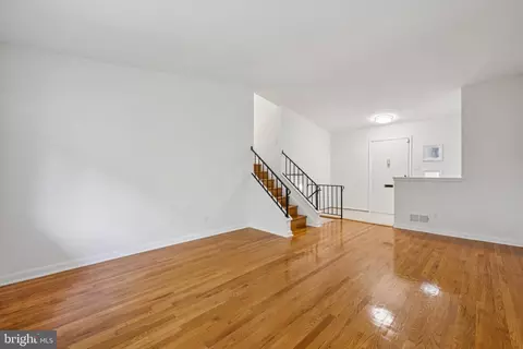 9801 Arbor Hill Dr, Silver Spring, MD 20903 photo 3