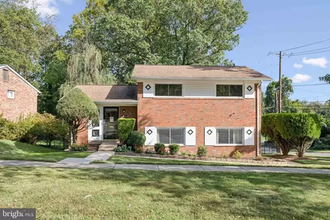 9801 Arbor Hill Dr, Silver Spring, MD 20903 photo 2