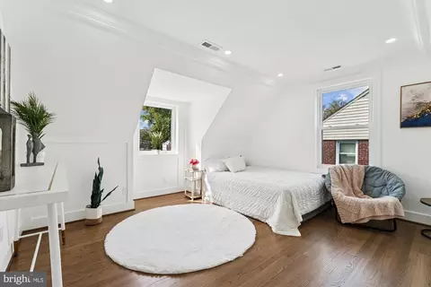 Bedroom - 221 Normandy Dr, Silver Spring, MD 20901 photo 1 of 7