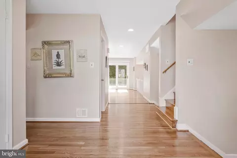 Entry Way - 15205 Rockport Dr, Silver Spring, MD 20905 photo 3 of 5