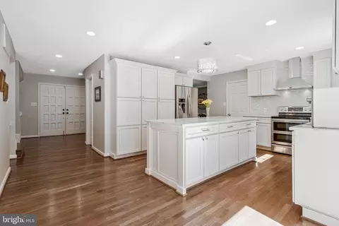 Kitchen - 15205 Rockport Dr, Silver Spring, MD 20905 photo 6 of 7