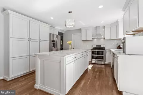 Kitchen - 15205 Rockport Dr, Silver Spring, MD 20905 photo 5 of 7
