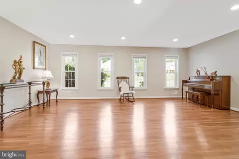 Living - 15205 Rockport Dr, Silver Spring, MD 20905 photo 3 of 8