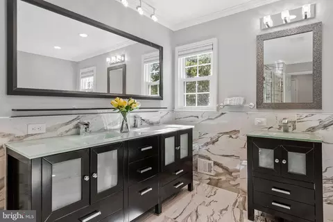 Bath - 15205 Rockport Dr, Silver Spring, MD 20905 photo 3 of 8