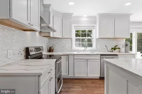 Kitchen - 15205 Rockport Dr, Silver Spring, MD 20905 photo 2 of 7