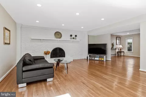 Living - 15205 Rockport Dr, Silver Spring, MD 20905 photo 6 of 8