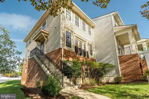 17610 Phelps Hill Ln, Derwood, MD 20855