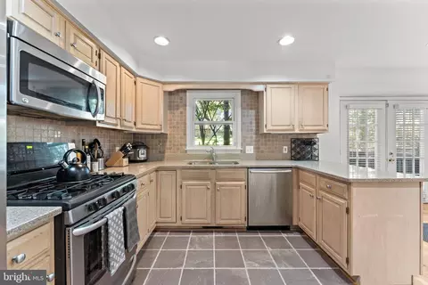 10934 Rocky Mount Way, Silver Spring, MD 20902 photo 18