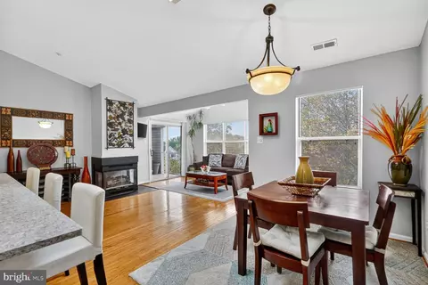 14101 Valleyfield Dr #11-4, Silver Spring, MD 20906
