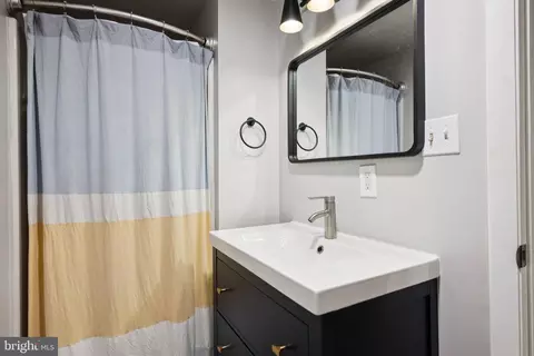 Bath - 13673 Cedar Creek Ln, Silver Spring, MD 20904 photo 3 of 3