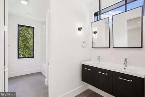 Bath - 10012 Menlo Ave, Silver Spring, MD 20910 photo 4 of 5