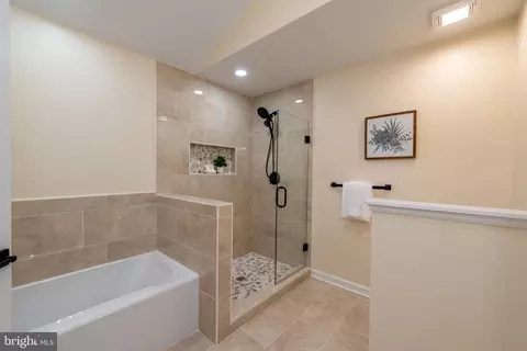 12 Solitaire Ct, Gaithersburg, MD 20878 photo 38