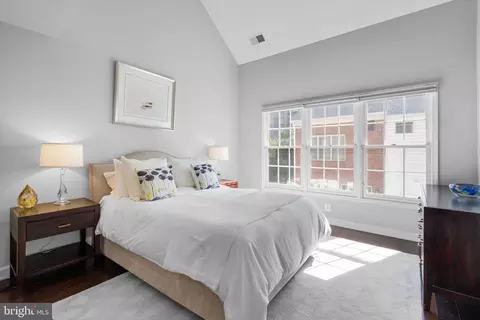 8521 Cameron St, Silver Spring, MD 20910 photo 17