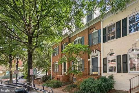 8521 Cameron St, Silver Spring, MD 20910 photo 2