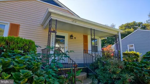 1213 Clagett Dr, Rockville, MD 20851