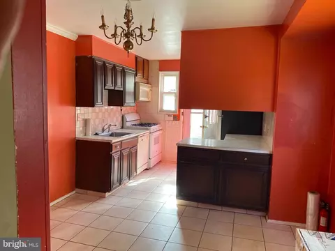 Entry Way - 11411 Sherrie Ln, Silver Spring, MD 20902 photo 1 of 2