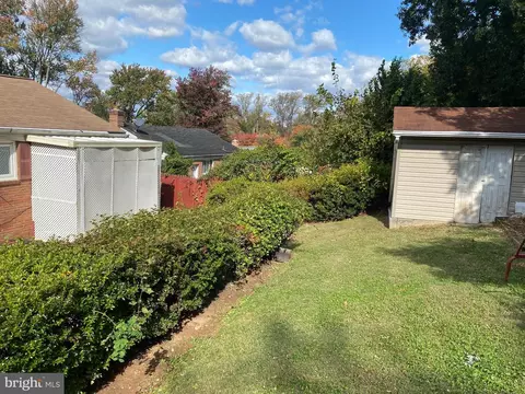 Exterior - 11411 Sherrie Ln, Silver Spring, MD 20902 photo 3 of 5