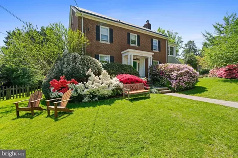 4008 Rosemary St, Chevy Chase, MD 20815