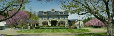 16704 Thurston Rd, Dickerson, MD 20842