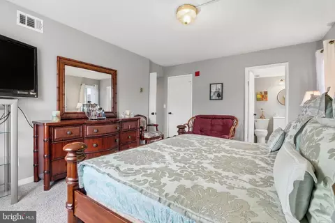 Bedroom - 15300 Beaverbrook Ct #88-2E, Silver Spring, MD 20906 photo 4 of 4
