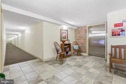 Entry Way - 15300 Beaverbrook Ct #88-2E, Silver Spring, MD 20906 photo 3 of 6