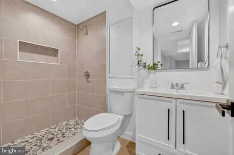 637 Northwood Ter, Silver Spring, MD 20902 photo 27