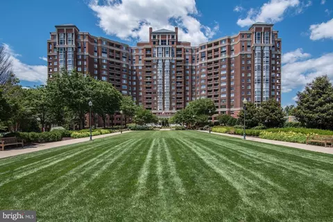 5809 Nicholson Ln #1209, Rockville, MD 20852