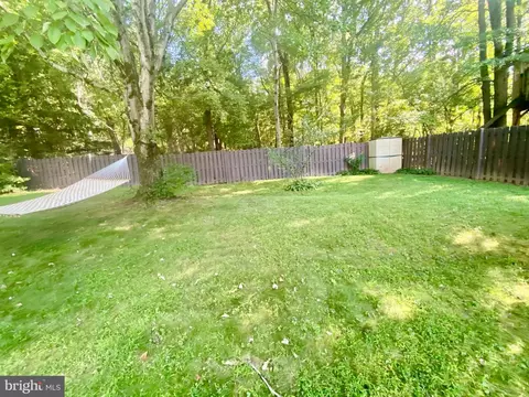 Exterior - 621 Piping Rock Dr, Silver Spring, MD 20905 photo 18 of 18