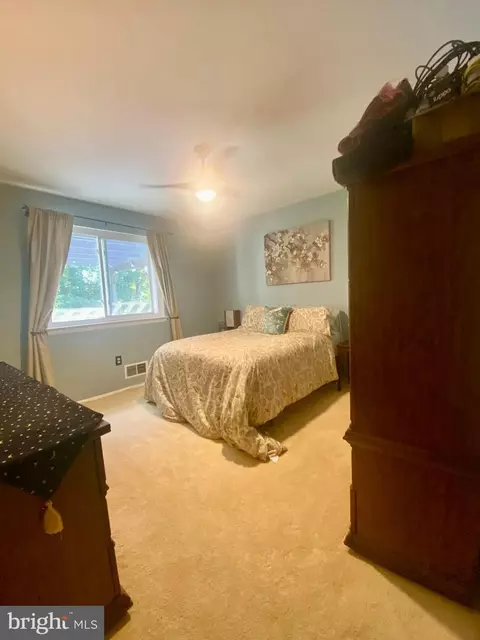 Bedroom - 621 Piping Rock Dr, Silver Spring, MD 20905 photo 7 of 7