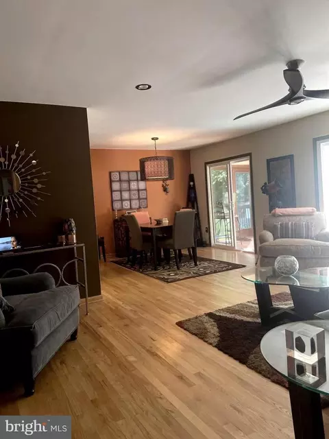 Dining - 621 Piping Rock Dr, Silver Spring, MD 20905 photo 3 of 7